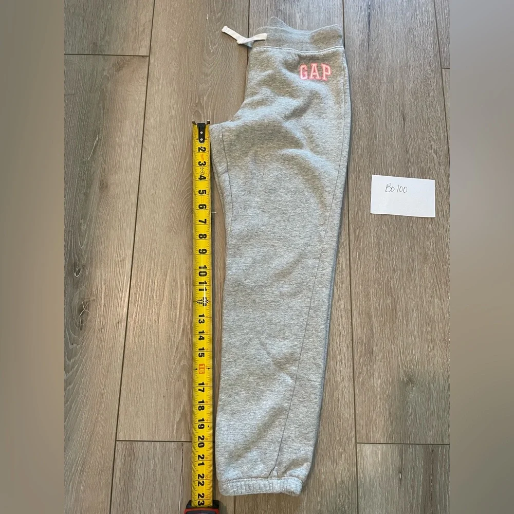 GAP Gray Kids Arch Logo Joggers sweatpants Girl Size 10‎